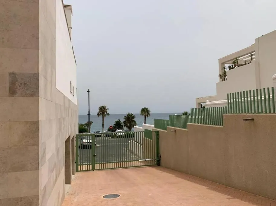 El Cantal. Maravilloso Apartamento En Primera Linea De Playa Con Piscina. Mojacar